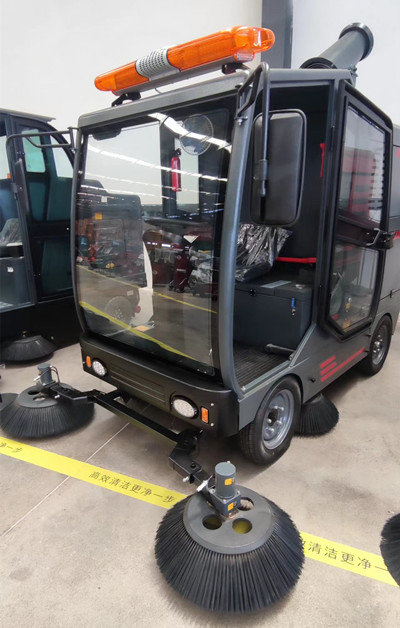 揚子駕駛式掃地機質量怎么樣.jpg